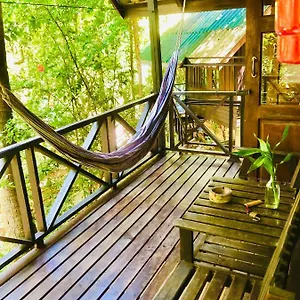 Bambu Huts אתר נופש באן תאי