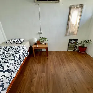 Budget Pier With Ac Apartment