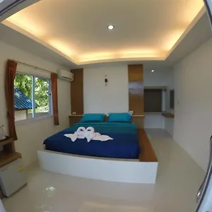 Resort Moon 2*